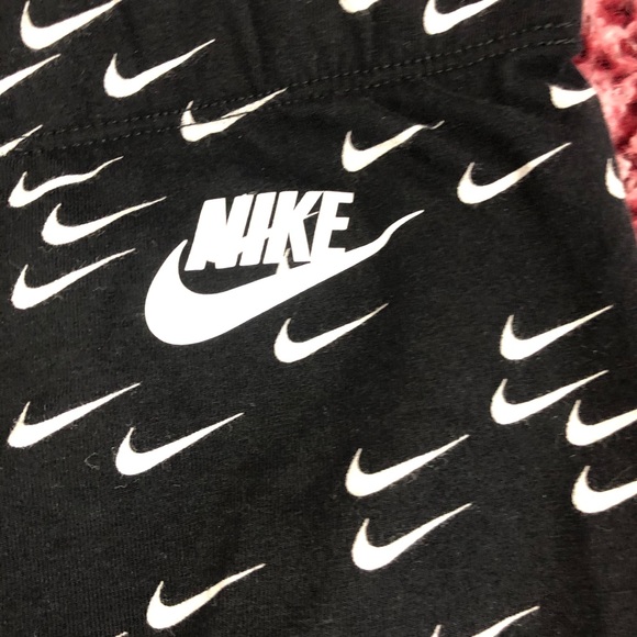 🥳🎉🎊 Host Pick 🥳🎉🎊 - Women’s Nike Leggings - Picture 2 of 9